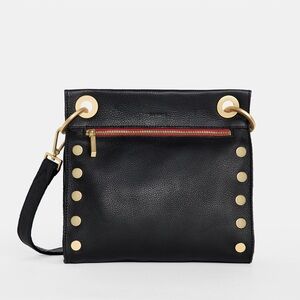 HAMMITT Crossbody TONY MED
Black/Brushed Gold Red Zip